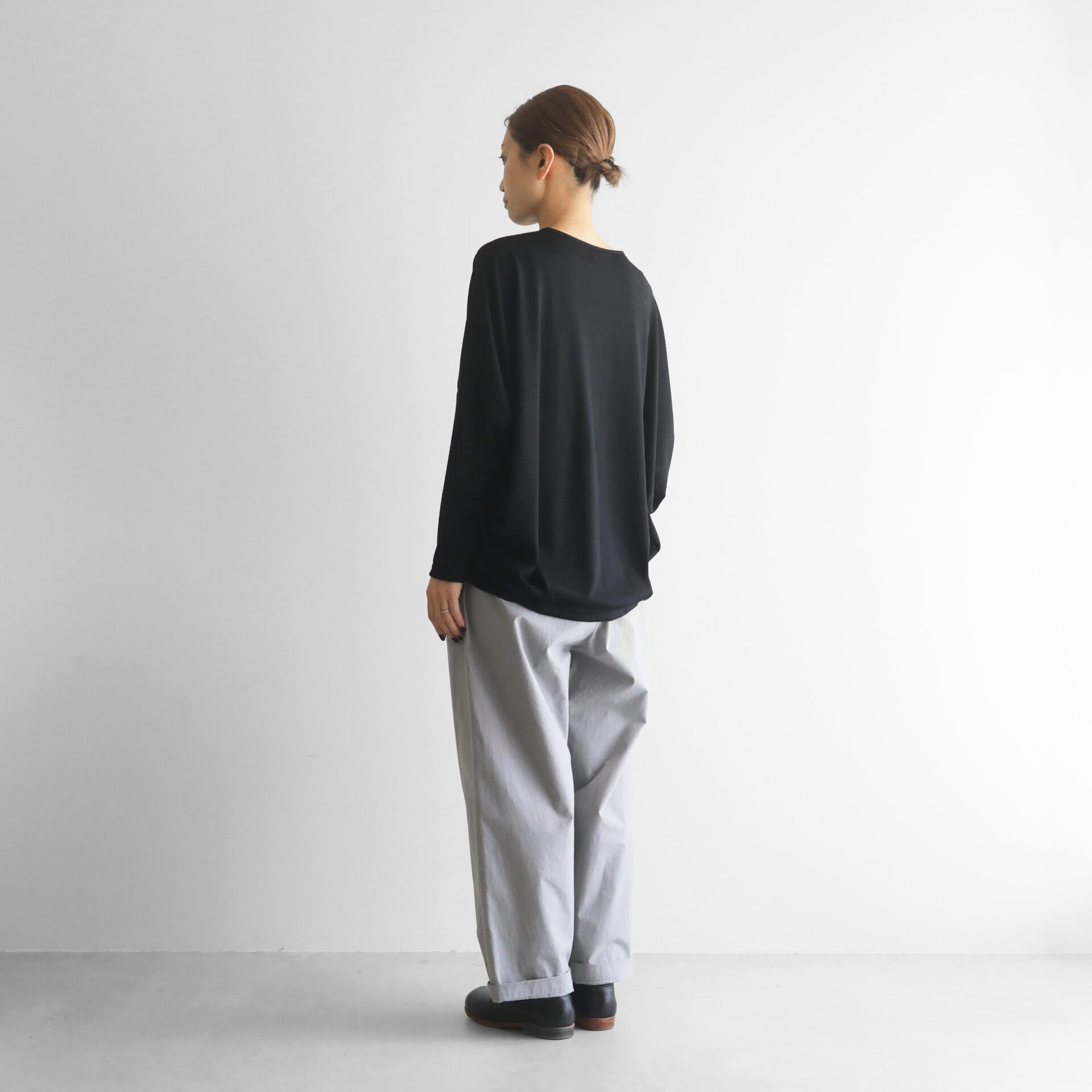 遠州織物HUIS. ウォッシャブルウール天竺フレンチスリーブスクエア  