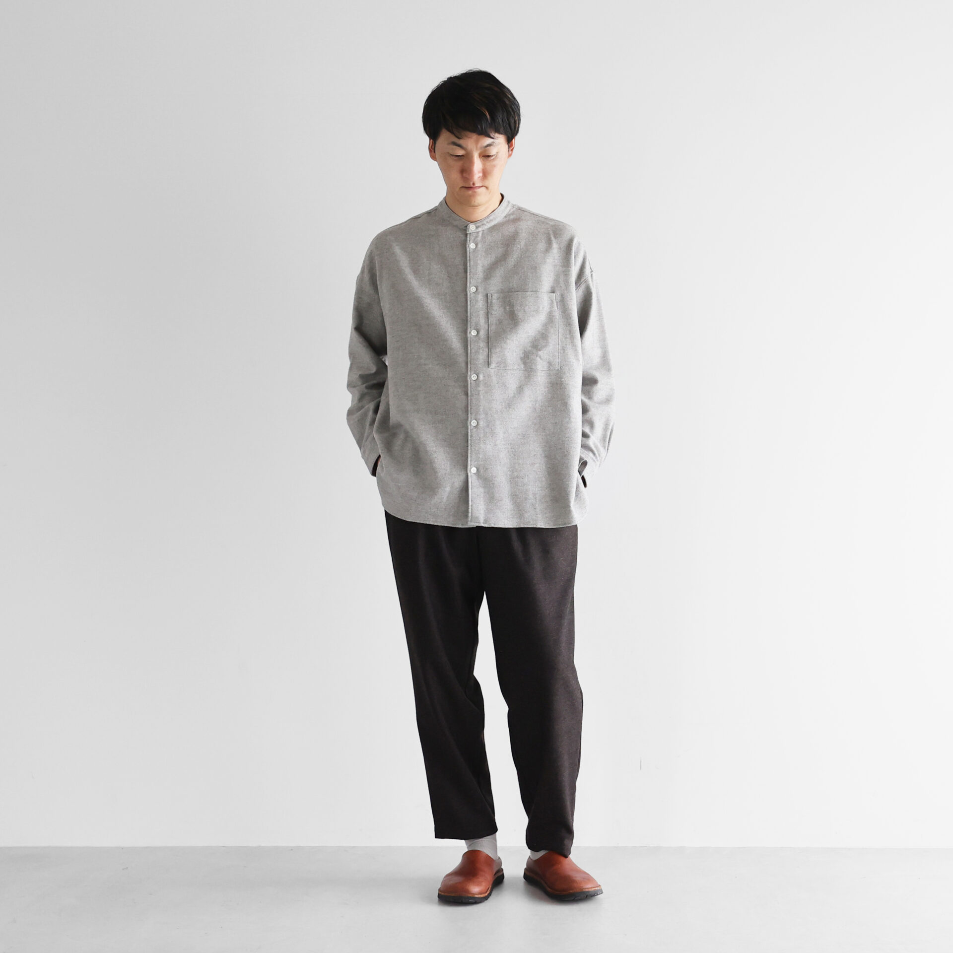 HUIS×尾州”ウールトロイージープレーンパンツ 510をリリースしました 