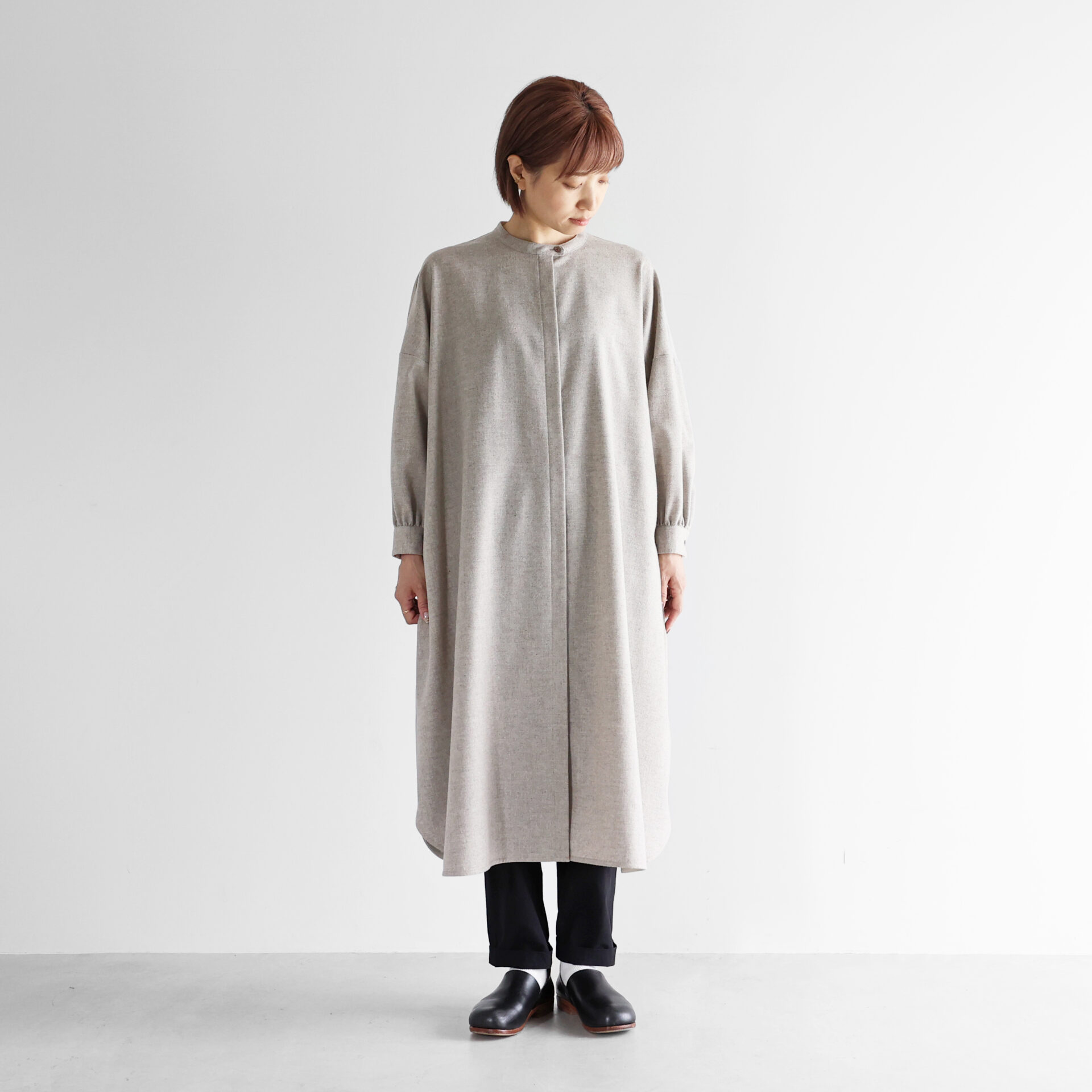 HUIS×尾州”ウールトロバルーンスリーブワンピース U212をリリースしま  